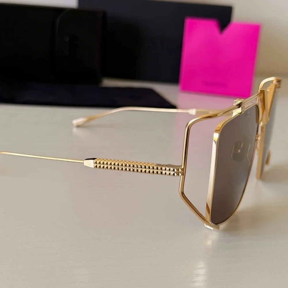 NWT Valentino V-Light Gold Square Sunglasses VLS-116B GLD